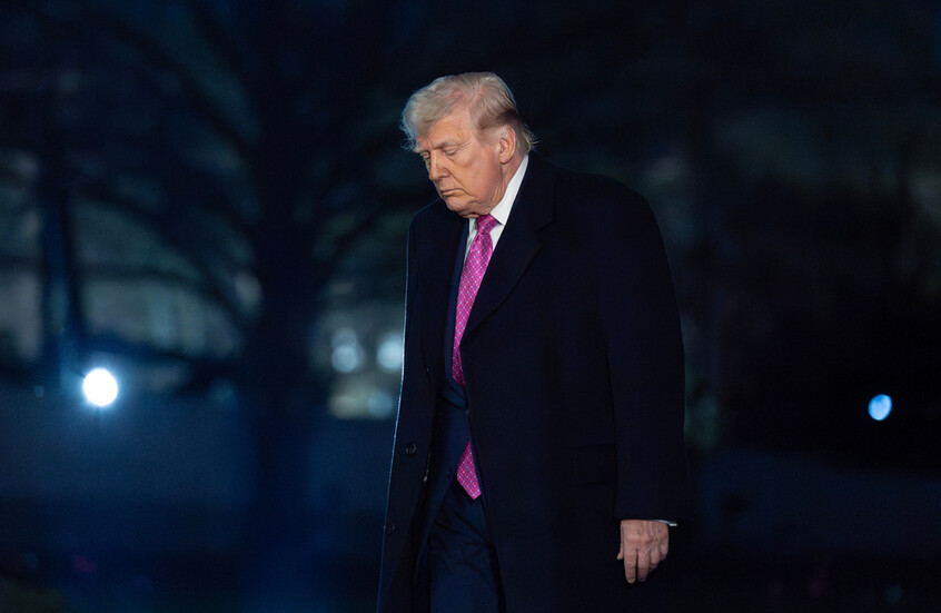 "وول ستريت جورنال" نقلا عن مسؤولين: ترامب مستعد لإنهاء الحرب مع إيران دون إعادة فتح مضيق هرمز فورا