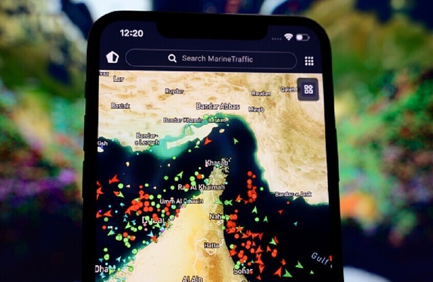 "تايمز أوف إسرائيل": تل أبيب تشارك واشنطن بيانات استخباراتية عن مضيق هرمز وجزيرة خرج