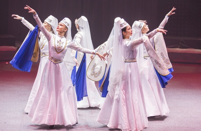 روسيا تدعو المبدعين الشباب الأجانب للمشاركة في مختبر "التقاليد الحية" الفني لعام 2026