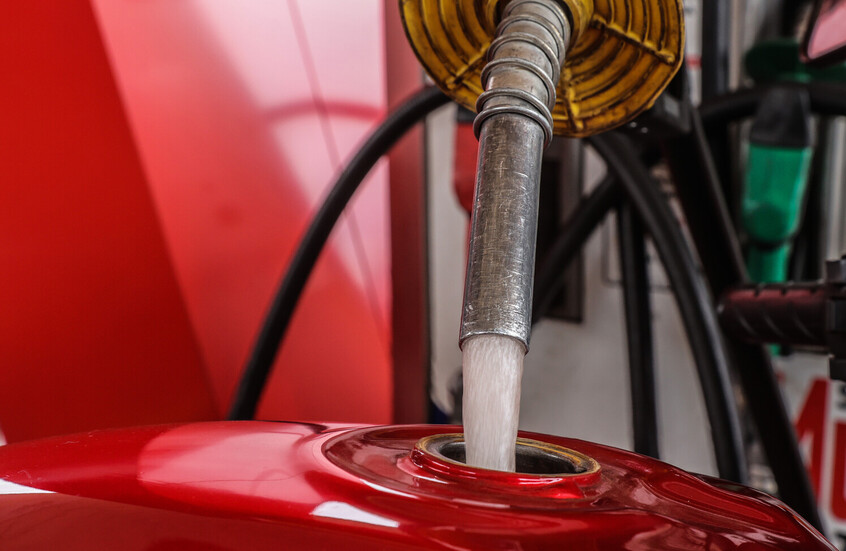 بولندا.. بدء العمل بقانون جديد لكبح أسعار الوقود