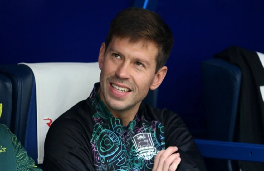 المهاجم الروسي فيودور سمولوف يبرم اتفاق مصالحة في قضية شجاره بمقهى موسكو