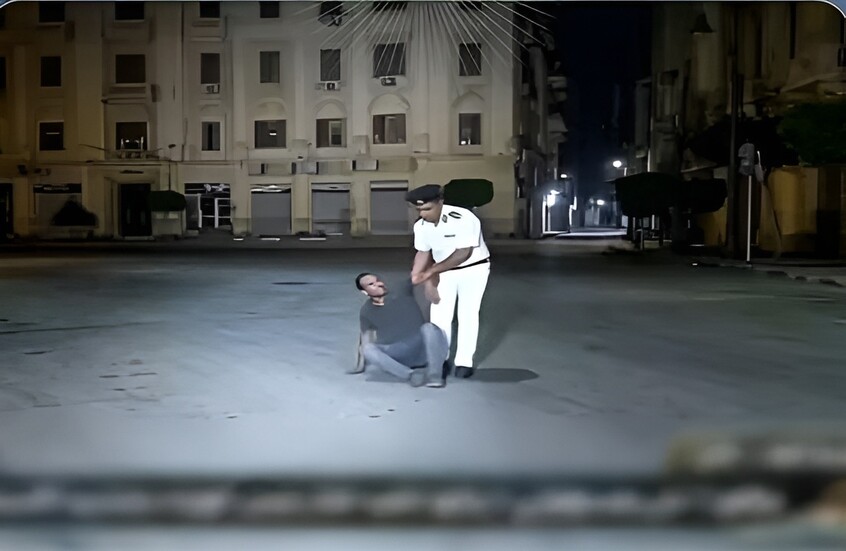 صورة تثير ضجة في مصر وبيان رسمي للداخلية يكشف الواقعة