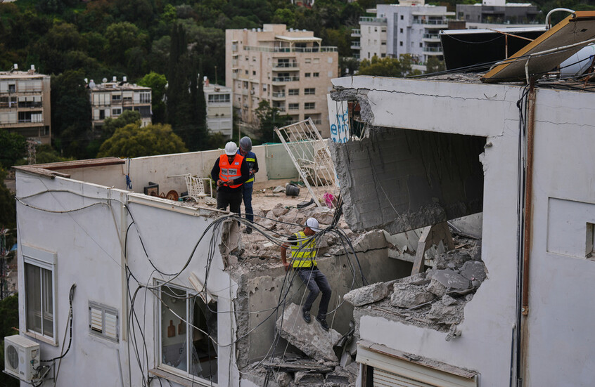 الآن.. رشقة صاروخية كبيرة من جنوب لبنان تستهدف الجليل في هجوم واسع ومتواصل لحزب الله على إسرائيل