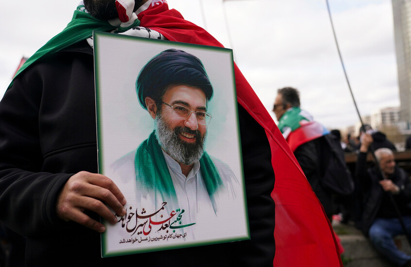 رسالة من المرشد الإيراني إلى أمين عام "حزب الله" اللبناني