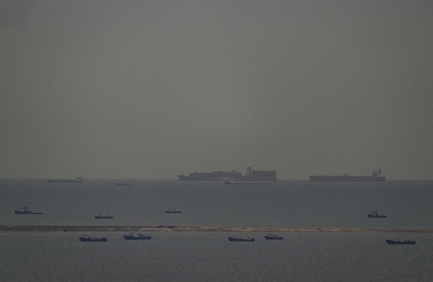 إيران تلوح بفرض رسوم على عبور مضيق هرمز: انتهى زمن المرور المجاني