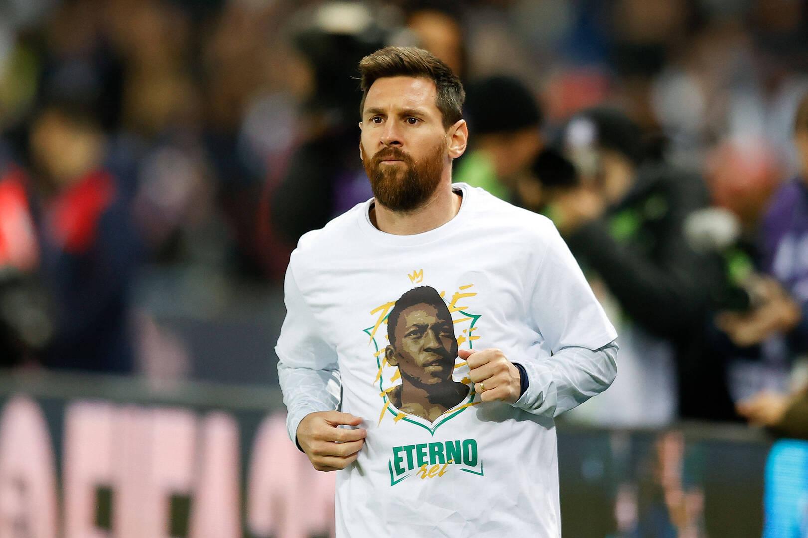 عبقرية الكرات الثابتة.. ميسي يعادل رقم بيليه التاريخي