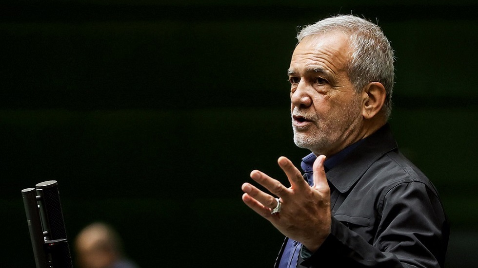 "الضمائر الحية ما زالت موجودة في العالم الغربي".. بزشكيان يشيد بموقف إسبانيا