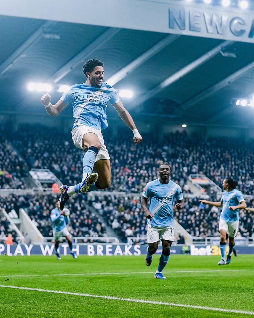 رد فعل غوارديولا على تألق عمر مرموش أمام نيوكاسل (فيديو)