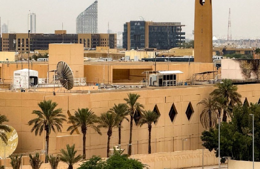 "نيويورك تايمز": الخارجية الأمريكية تأمر دبلوماسييها بمغادرة السعودية فورا