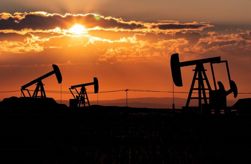 تقرير: إطلاق ما بين 300 و400 مليون برميل من الاحتياطيات النفطية سيكون "مناسبا" لتهدئة صدمة الأسعار