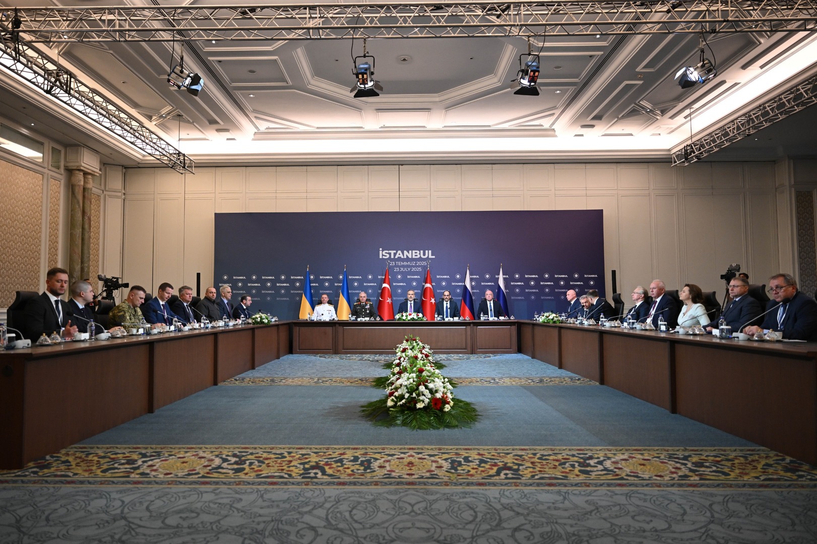 "نوفوستي": لا توجد معلومات لدى تركيا بشأن مفاوضات حول أوكرانيا في 11 مارس