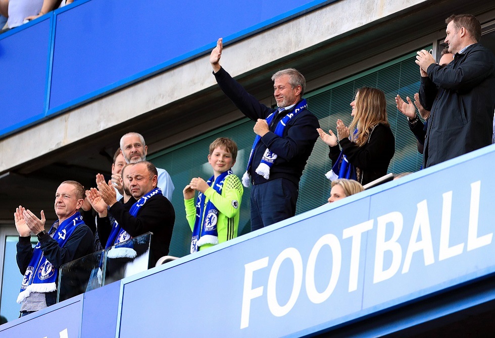 الملياردير الروسي أبراموفيتش يطالب بمبلغ 2.5 مليار جنيه إسترليني نظير صفقة بيع تشيلسي