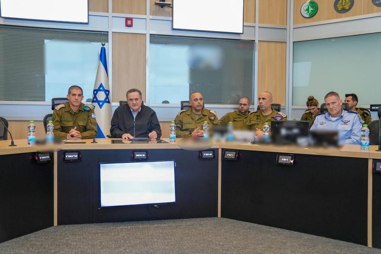 كاتس يحذر الرئيس اللبناني: إما أن تمنعوا عمليات حزب الله أو سنسيطر على الأرض بأنفسنا