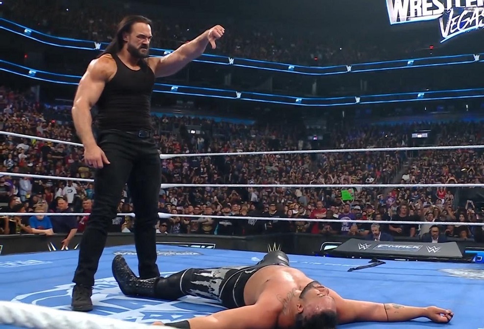 بعد انسحابه من WWE.. ماكنتاير يعود ويثأر من فاتو (فيديو)