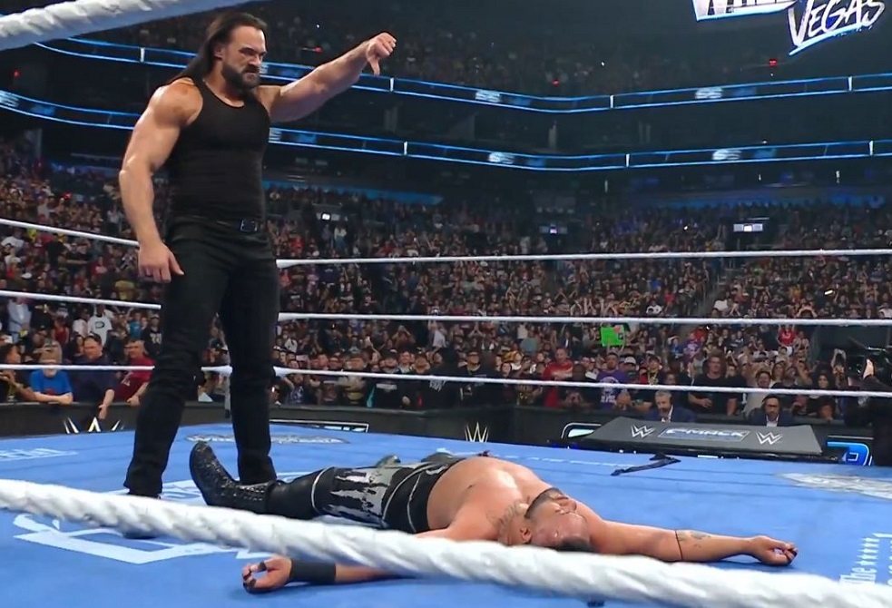 بعد انسحابه من WWE.. ماكنتاير يعود ويثأر من فاتو (فيديو)