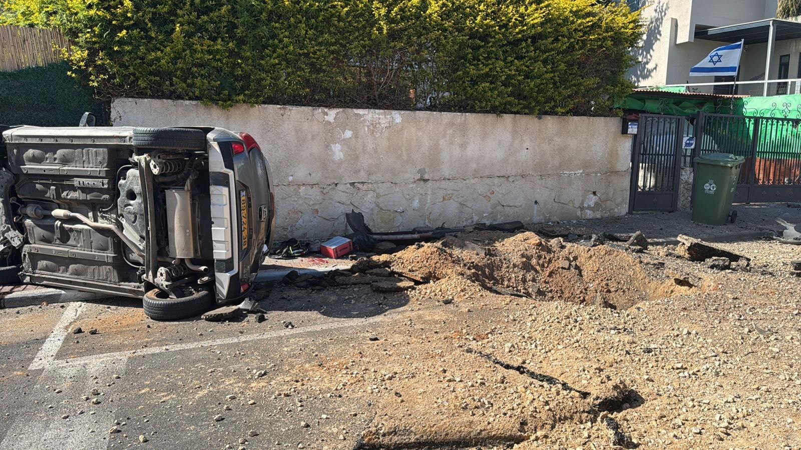 مشاهد للدمار الذي خلّفته الصواريخ الإيرانية في إسرائيل اليوم