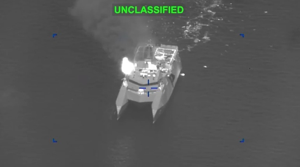 واشنطن تكثف عملياتها لإعادة فتح مضيق هرمز.. طائرات "وارثوغ" وأباتشي تستهدف الزوارق الإيرانية