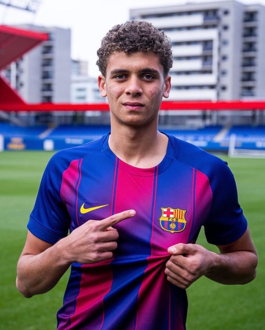 ليس في الملعب فقط.. دور جديد لحمزة عبدالكريم مع برشلونة