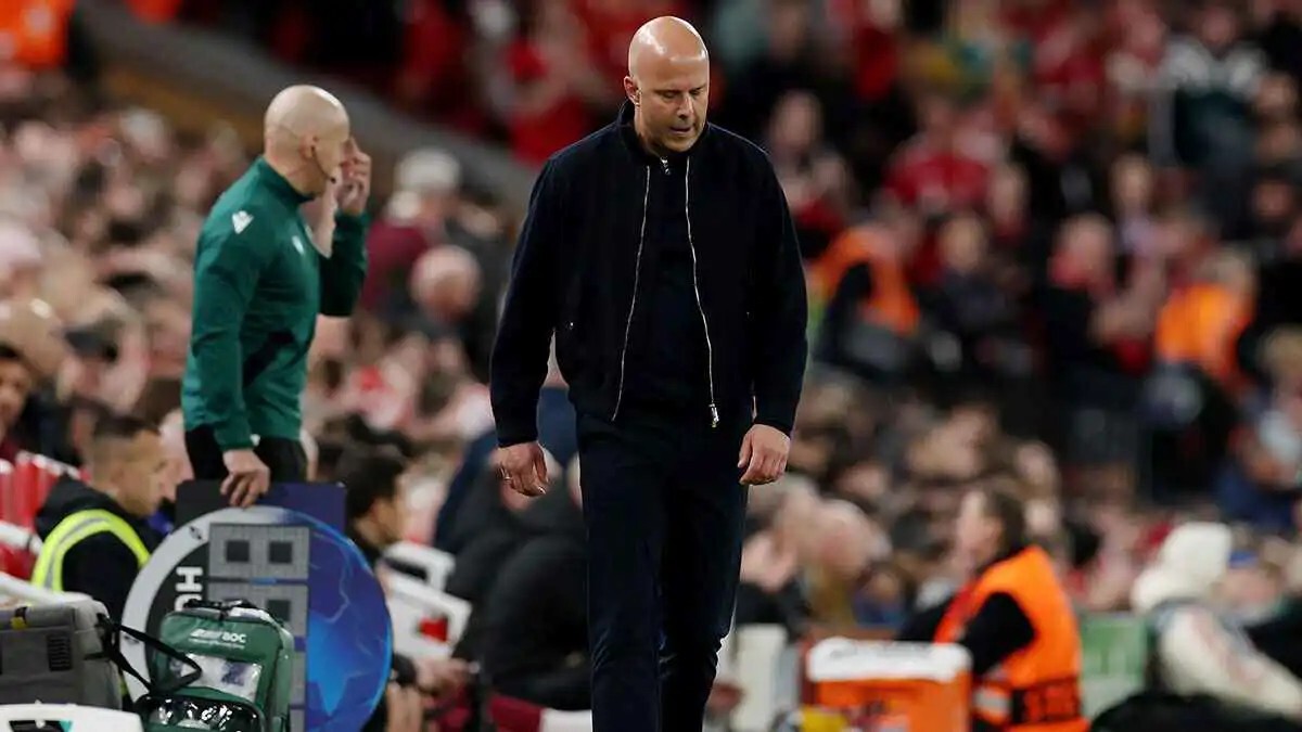 اسم مفاجئ يدخل دائرة ترشيحات ليفربول لخلافة سلوت