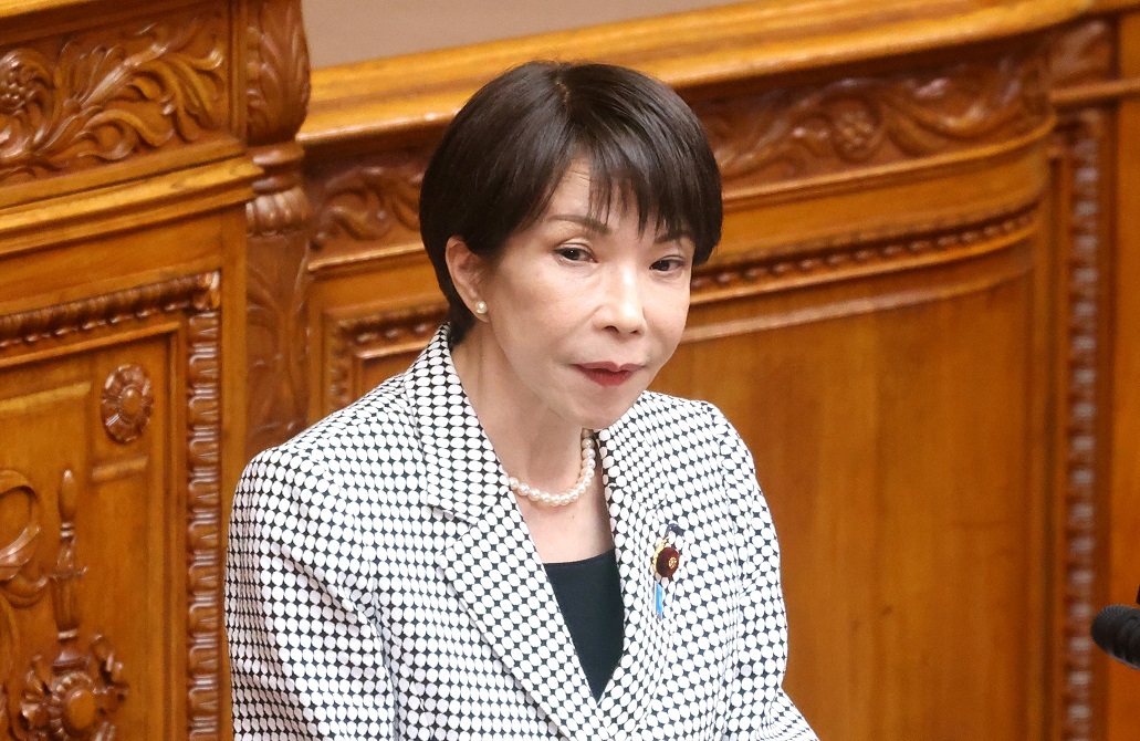 تاكايتشي: اليابان ستبدأ الضخ من مخزوناتها النفطية اعتبارا من الخميس