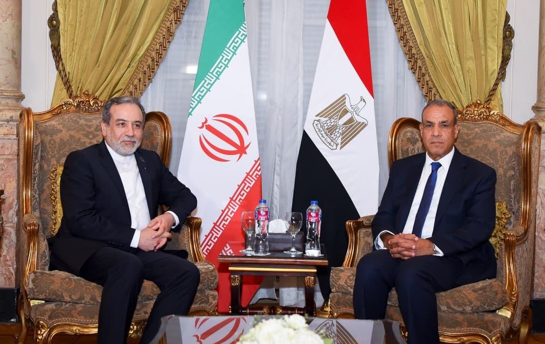 جهود وساطة إقليمية.. مباحثات مصرية إيرانية لوقف الحرب وإنهاء التصعيد