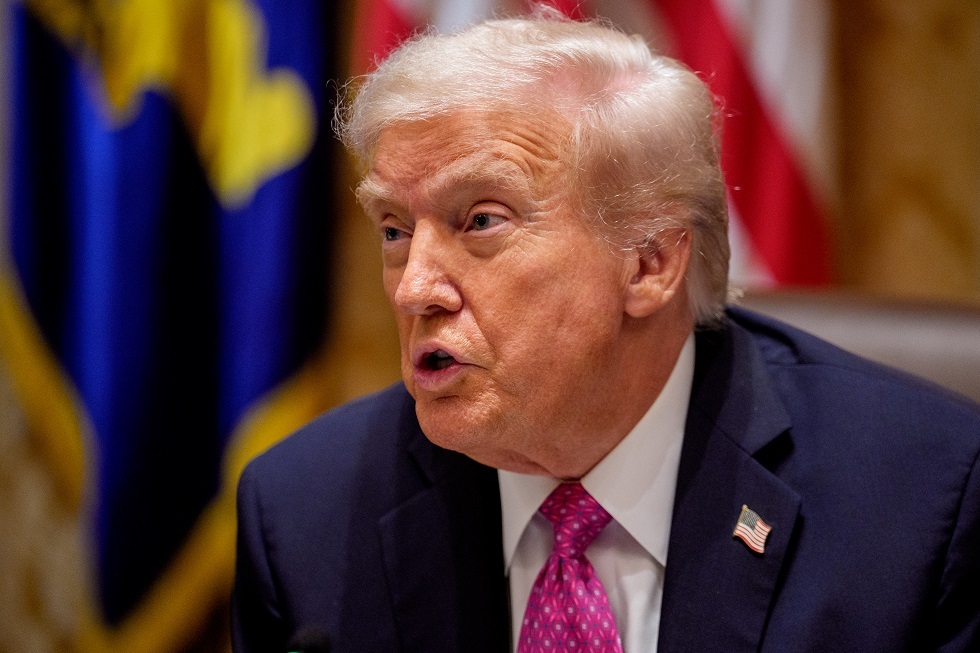 ترامب: الولايات المتحدة ترغب في عقد اجتماع بين بوتين وزيلينسكي