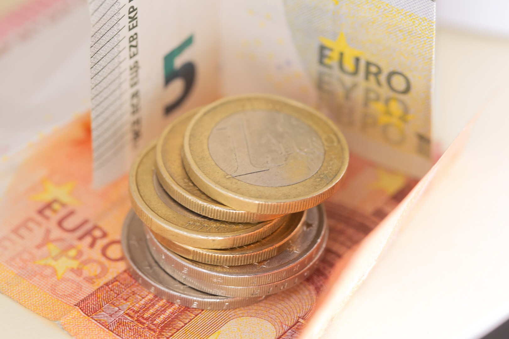 تراجع حاد في معنويات قطاع الأعمال بألمانيا