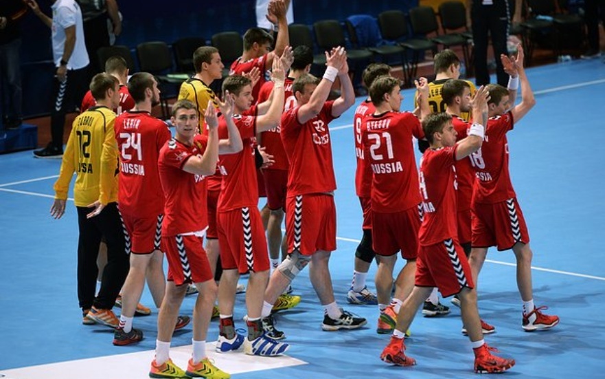 قرار رسمي يعيد لاعبي كرة اليد الروس الشباب إلى الساحة الدولية