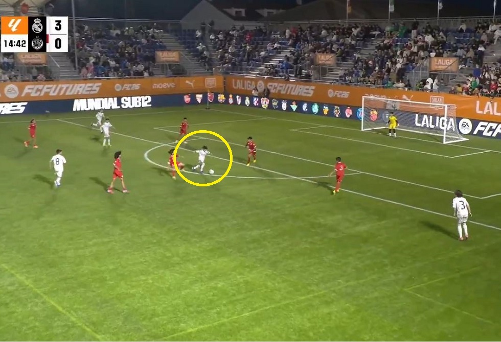 بعد حركة زيدان.. جوهرة أكاديمية ريال مدريد يسجل هدفا مذهلا (فيديو)