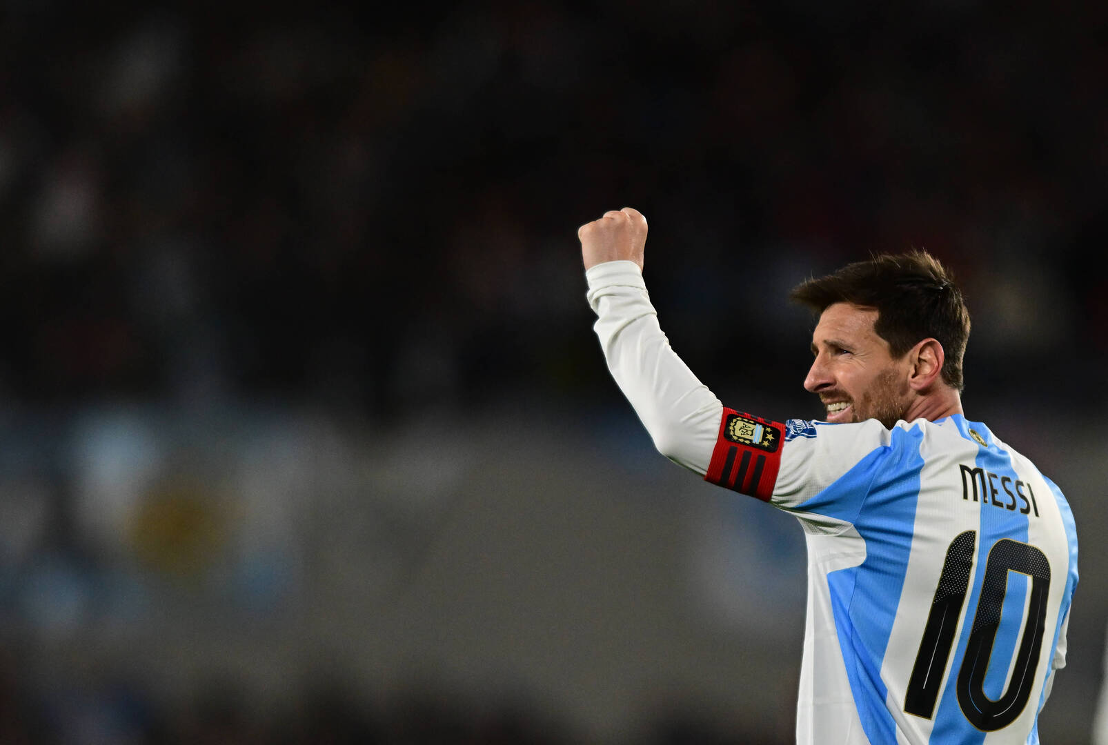 مباراة استثنائية تلهب السوق.. ميسي يقود موجة ارتفاع الأسعار