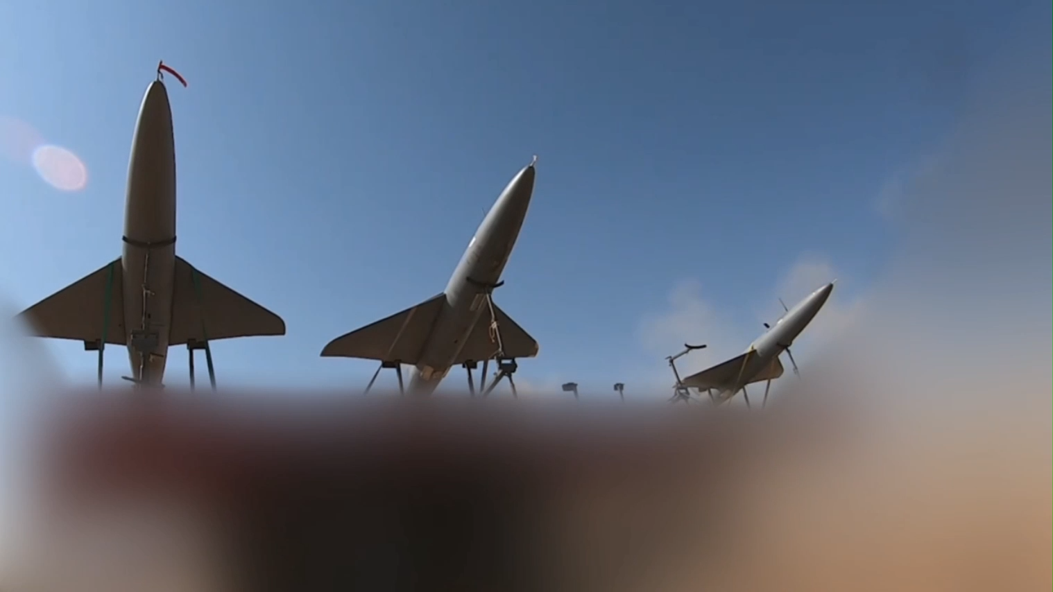 إيران تنشر لقطات لإطلاق مسيرات على أكبر مركز نقل للجيش الإسرائيلي في تل أبيب