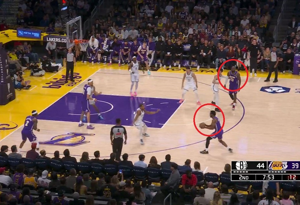 شاهد.. لحظة تاريخية بين الأب والابن في الدوري الأمريكي للمحترفين (NBA)