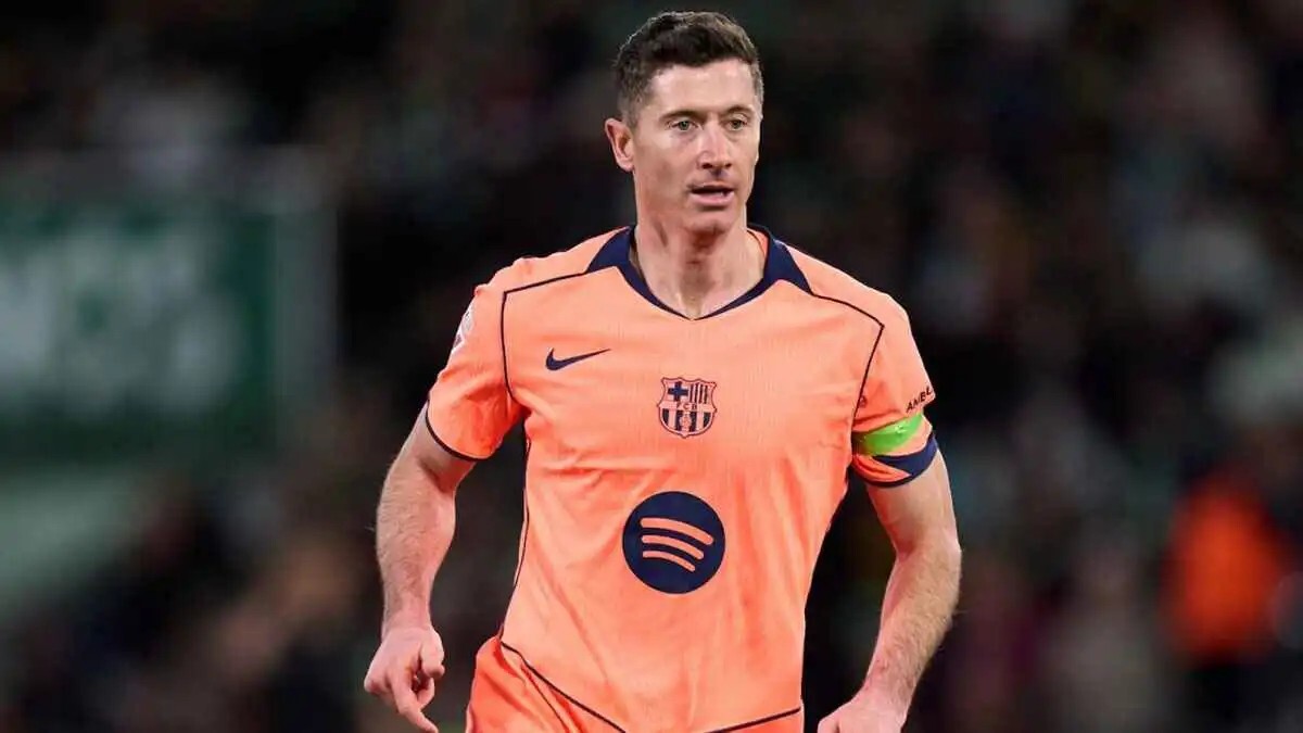 عرض صادم من برشلونة لليفاندوفسكي