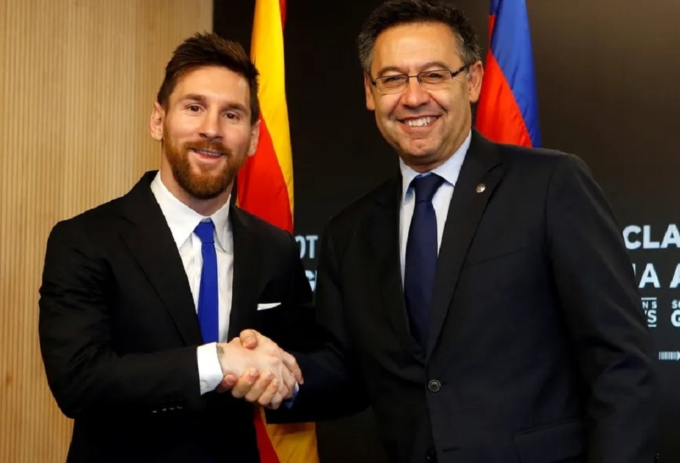 رئيس برشلونة السابق يكشف مفاجأة عن ميسي: "كان من الممكن تجديد عقده"