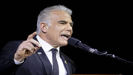 زعيم المعارضة الإسرائيلية يدعو لتدمير كل مصافي النفط الإيرانية