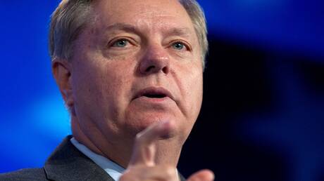 غراهام يشن هجوماً نارياً على السعودية ويدعو ترامب لإلغاء صفقات مع المملكة بـ 142 مليار دولار 