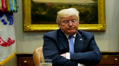 صحيفة سويسرية: إدارة ترامب تواجه مخاطر هائلة بعد شنها حربا ضد إيران