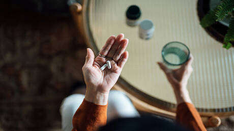 دراسة: مضادات الحيوية تترك "بصمة" في الأمعاء تمتد لـ8 سنوات 