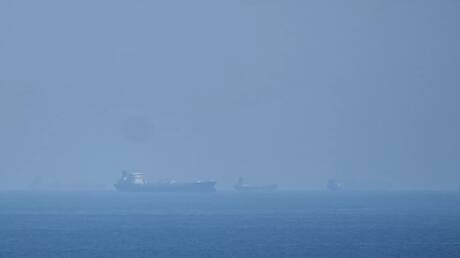 الولايات المتحدة في ورطة حقيقية.. ما الذي يجري على جبهة هرمز؟ 