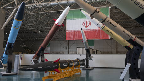 رئيس البرلمان الإيراني يعلن عن "صفحة جديدة في نظام إدارة الحرب": ستظهر آثارها تباعا .. عاجل 