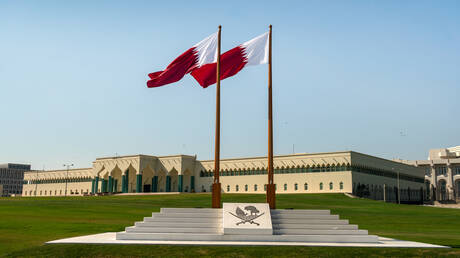  قطر تطلب من الملحقين العسكري والأمني بسفارة إيران مغادرة أراضي الدولة خلال 24 ساعة 