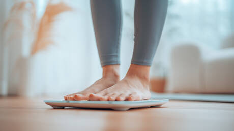 تركيبة مذهلة تفقد النساء بعد انقطاع الطمث وزنا أكبر بنسبة 35%