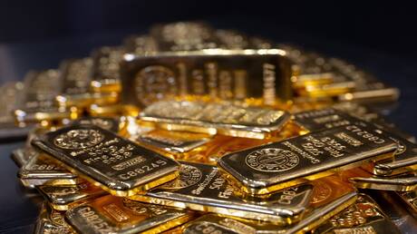 الذهب يرتفع مع تراجع القلق من رفع أسعار الفائدة