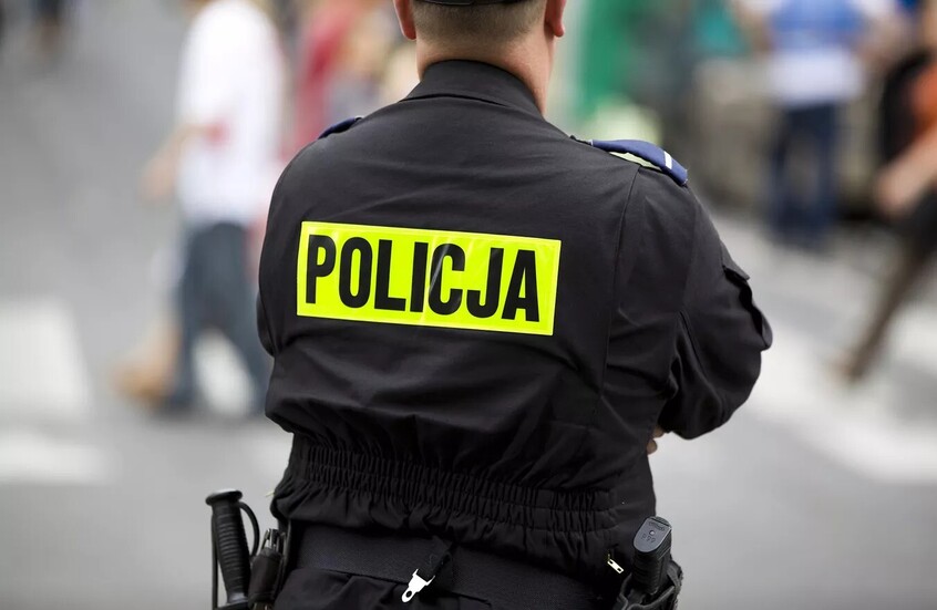 بولندا.. إخلاء 400 شخص من مصنع اقتحمه مسلح