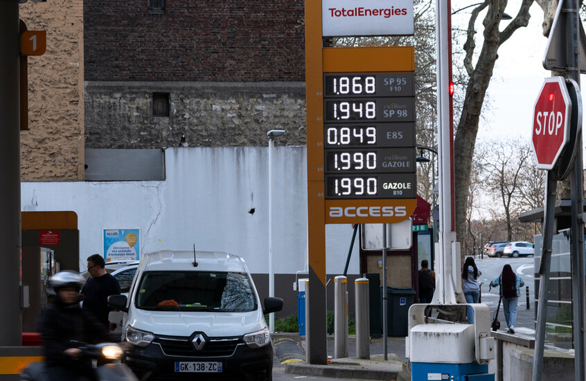 فرنسا.. محطات الوقود تشارف على استنفاد مخزوناتها