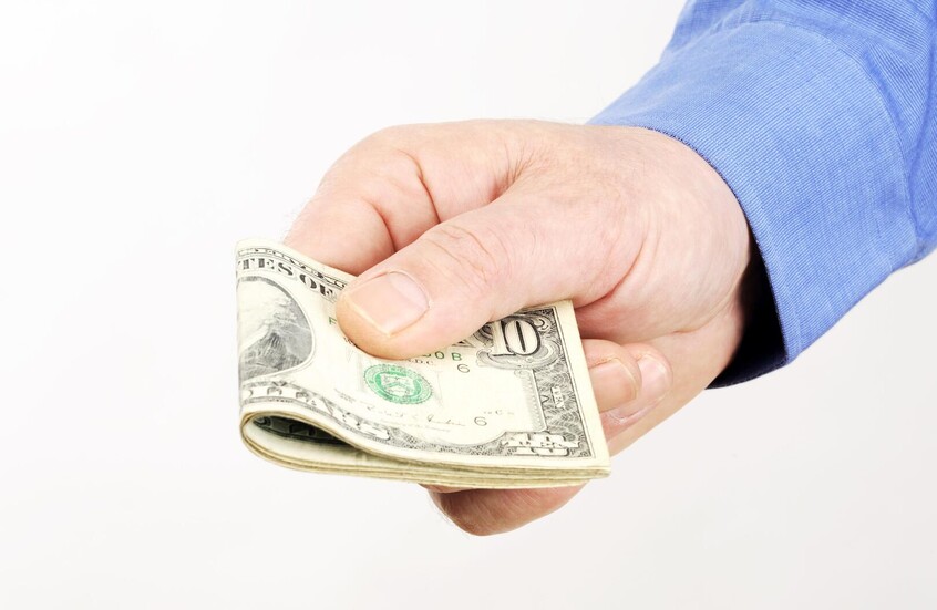 والد إيلون ماسك يحدد أبرز القطاعات الواعدة للاستثمار خلال العقدين المقبلين