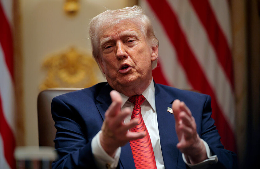 ترامب: النظام الإيراني طلب للتو من الولايات المتحدة وقف إطلاق النار