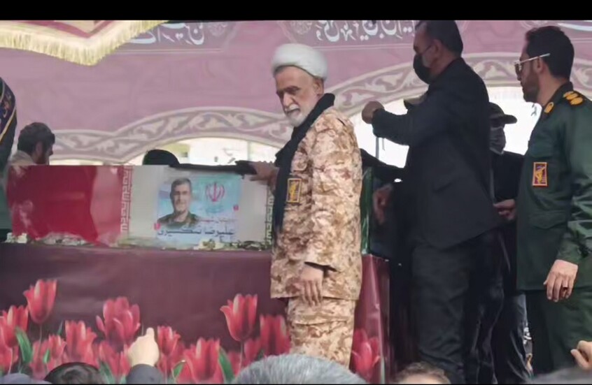 إيران تشيع قائد القوات البحرية في الحرس الثوري الأدميرال تنكسيري (فيديوهات)
