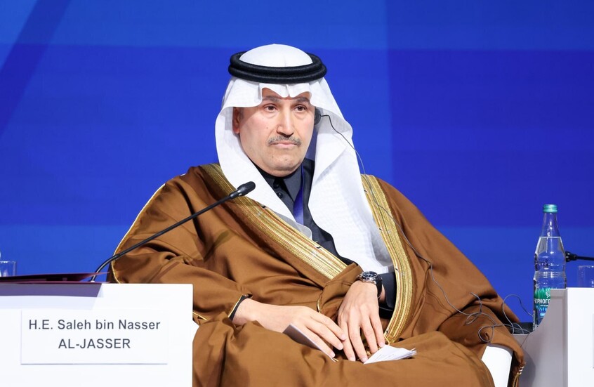 وزير النقل السعودي: المملكة تعيد هيكلة سلاسل الإمداد اللوجستية في ظل إغلاق مضيق هرمز