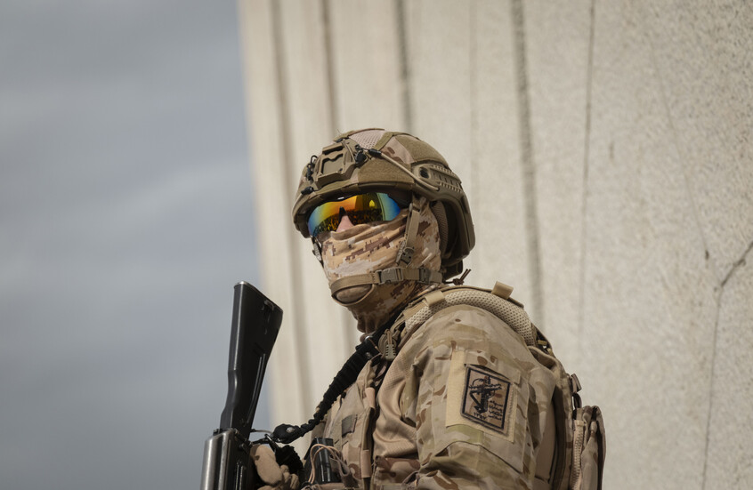 "تسنيم" تؤكد تطوع أكثر من 5 ملايين شخص في إيران للحرب وقاليباف يستذكر علي خامنئي